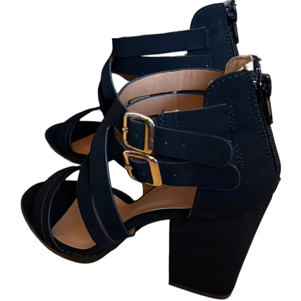 Charlotte Russe - Size 6-Heels - Picture 6 of 6